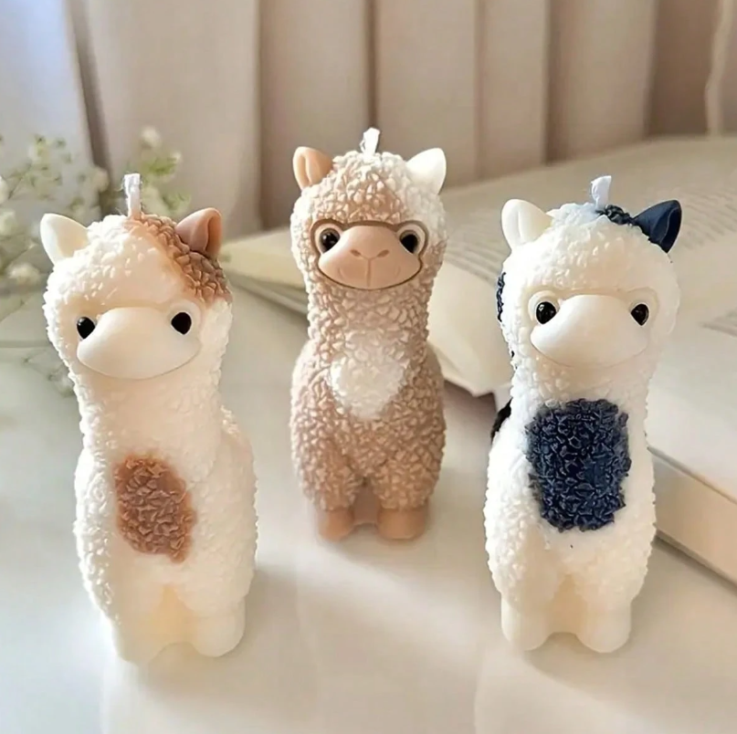 Alpaca candle