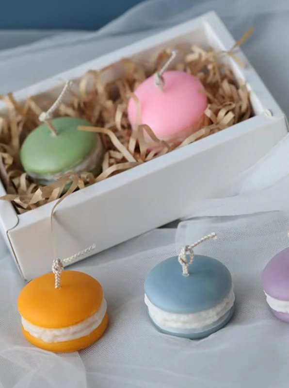 Macaron candle